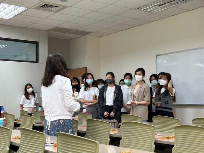 劉秀之治療師指導活動進行技巧