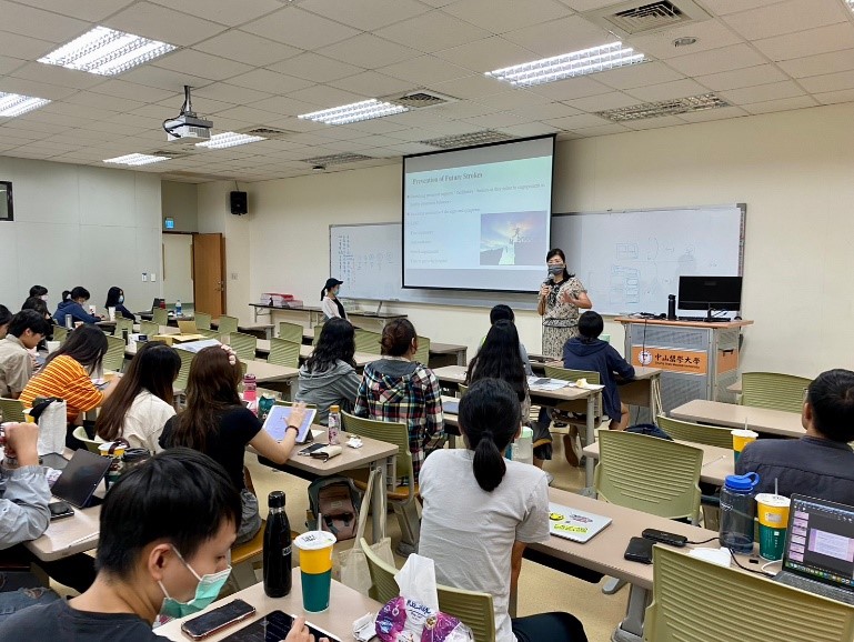 美香老師上課