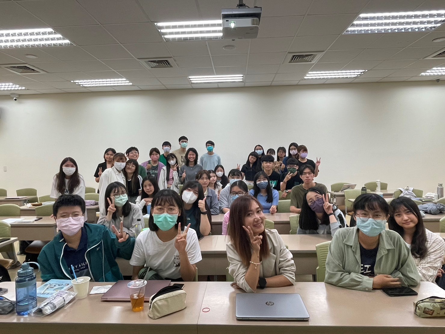 講師與同學合照