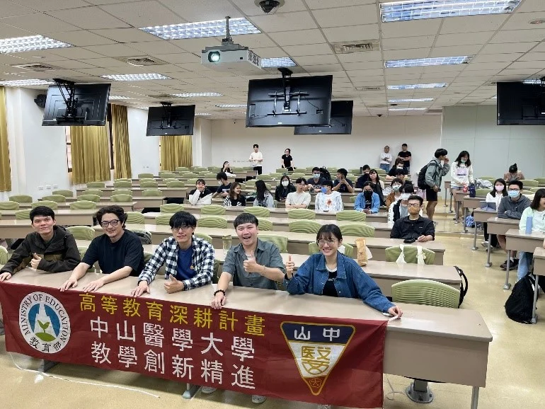 參與師生合照