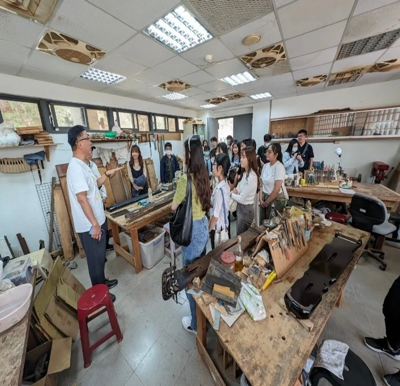 參觀古琴製作工室