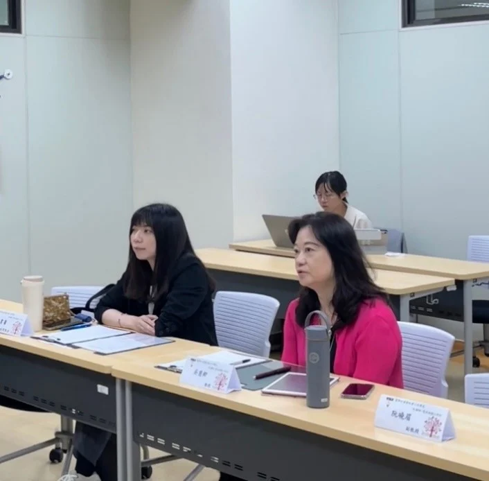 針對報告給予意見