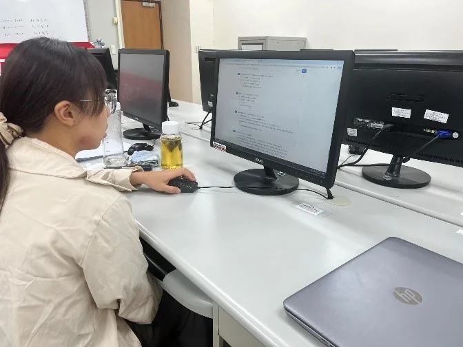 學員上機考4