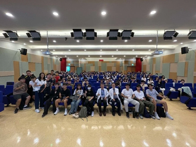 Becoming Your Best——starting Your Spectacular Journeys From Csmu 課程照