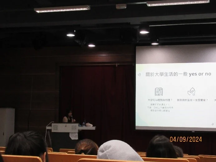 池育君 副教授專題課程上課情形