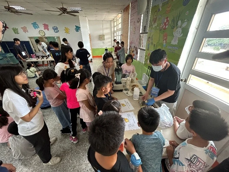 1141009認識含糖飲料08