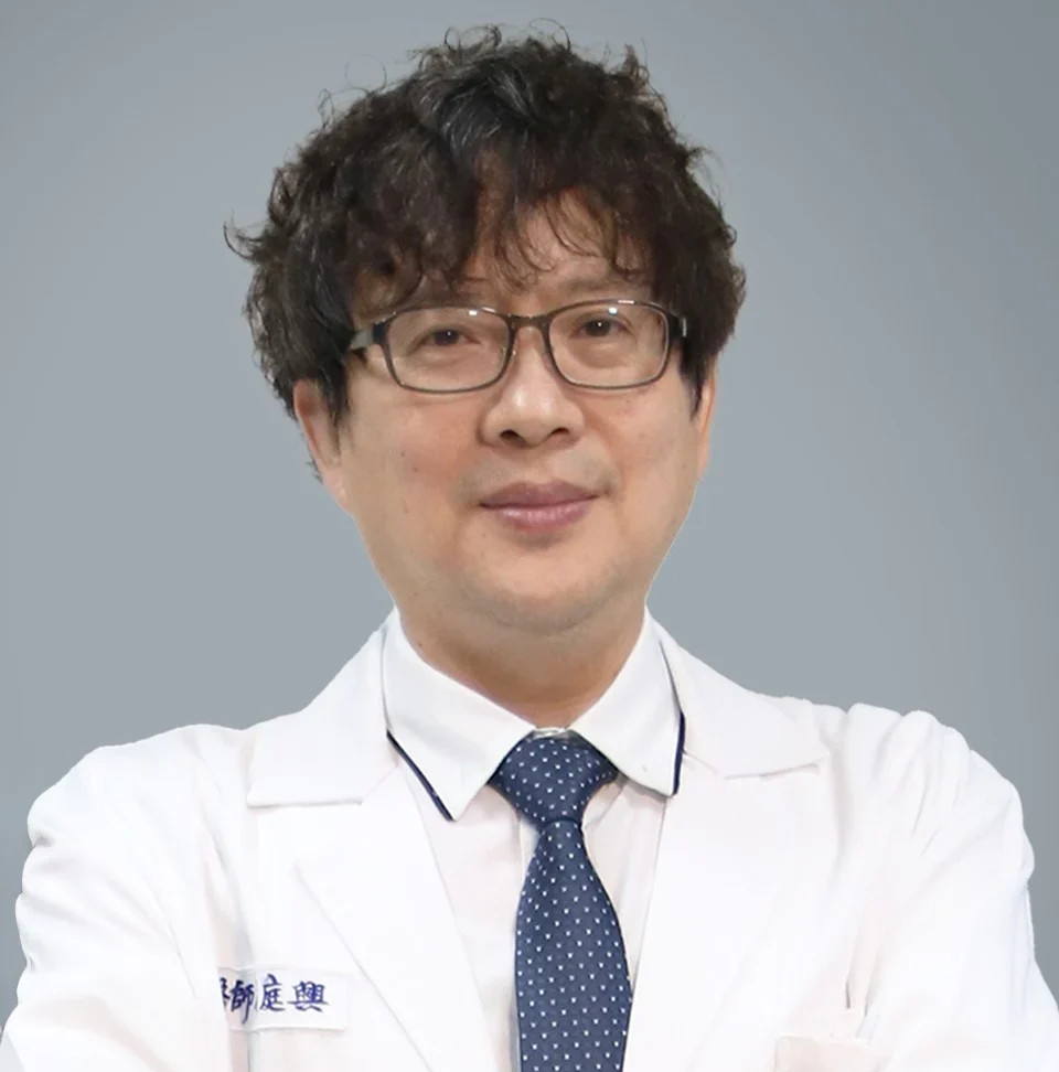 林俊哲副校長